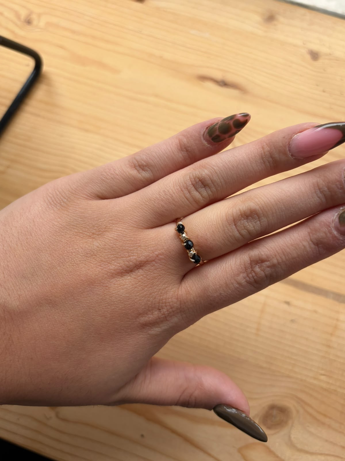Bague avec perle noir