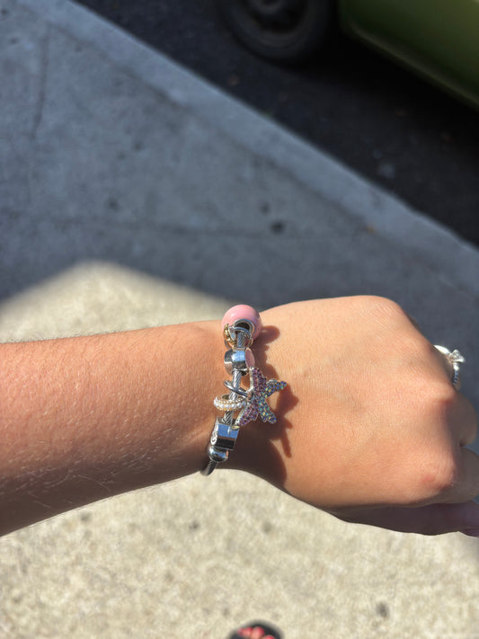 Bracelet avec des charms