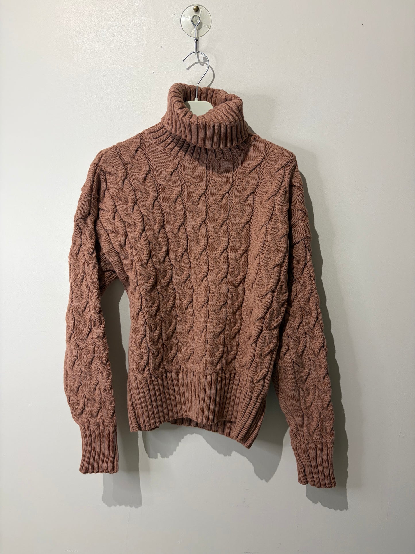 Pull col roulé